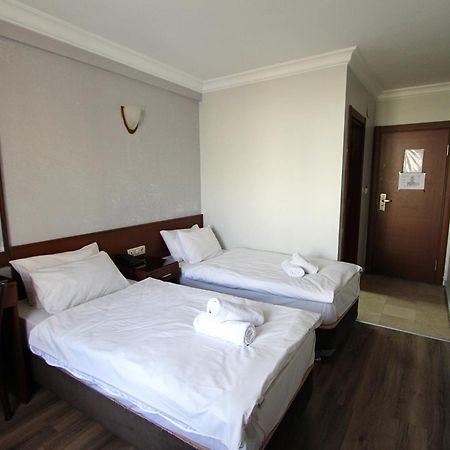 Lyon Hotel Истанбул Екстериор снимка