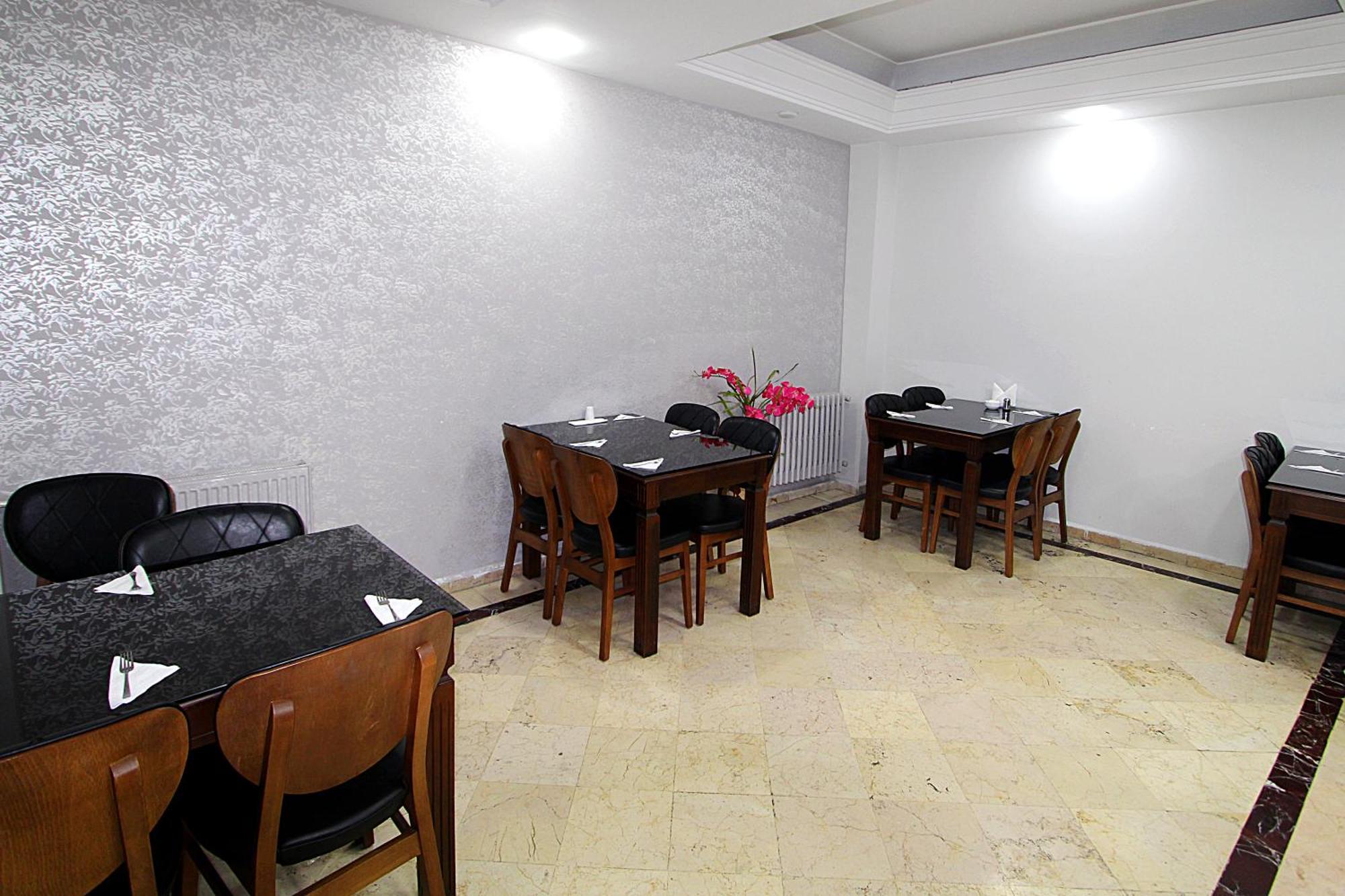 Lyon Hotel Истанбул Екстериор снимка