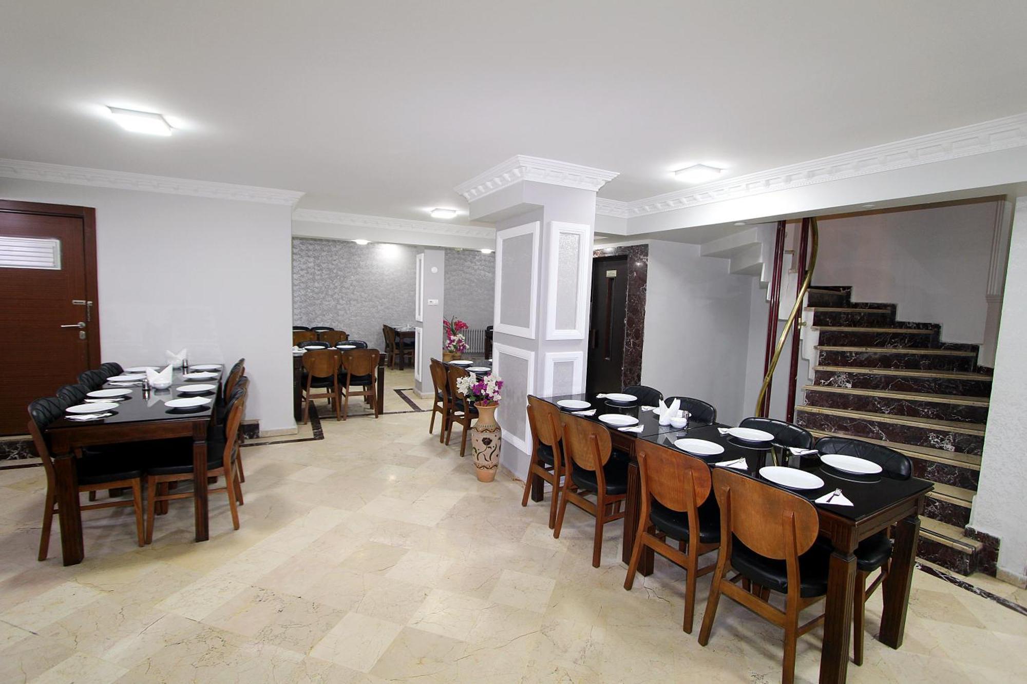 Lyon Hotel Истанбул Екстериор снимка
