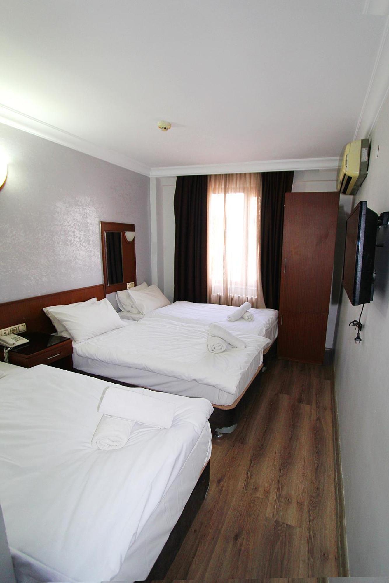Lyon Hotel Истанбул Екстериор снимка