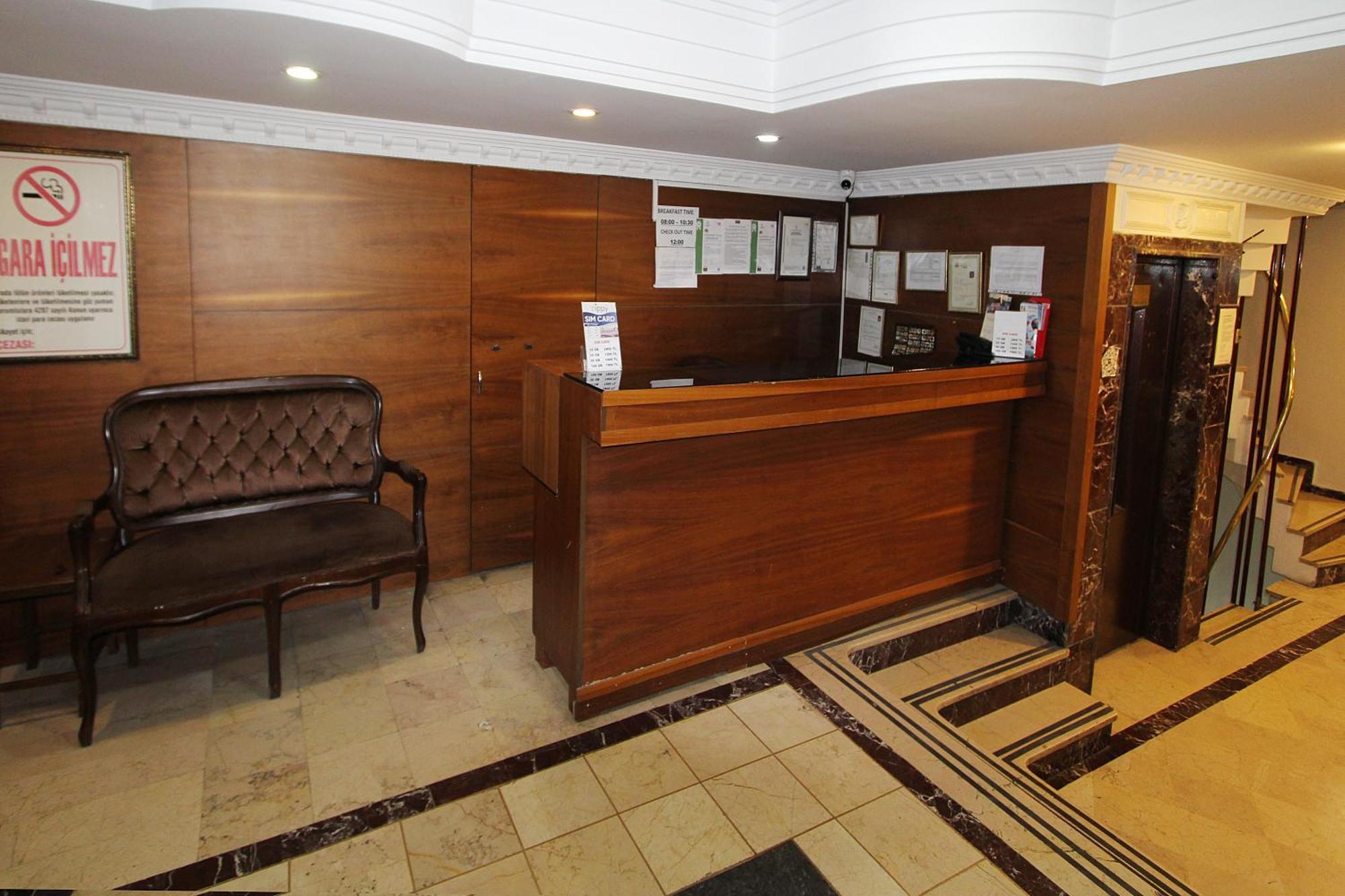 Lyon Hotel Истанбул Екстериор снимка