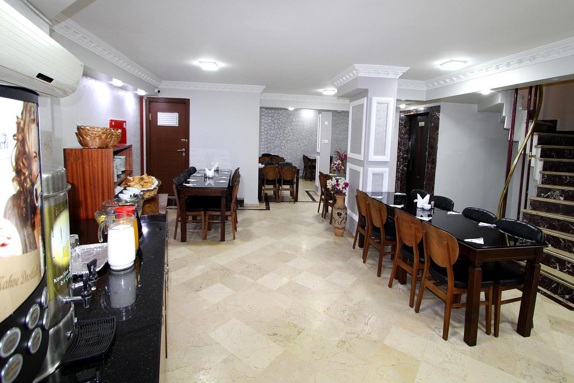 Lyon Hotel Истанбул Екстериор снимка